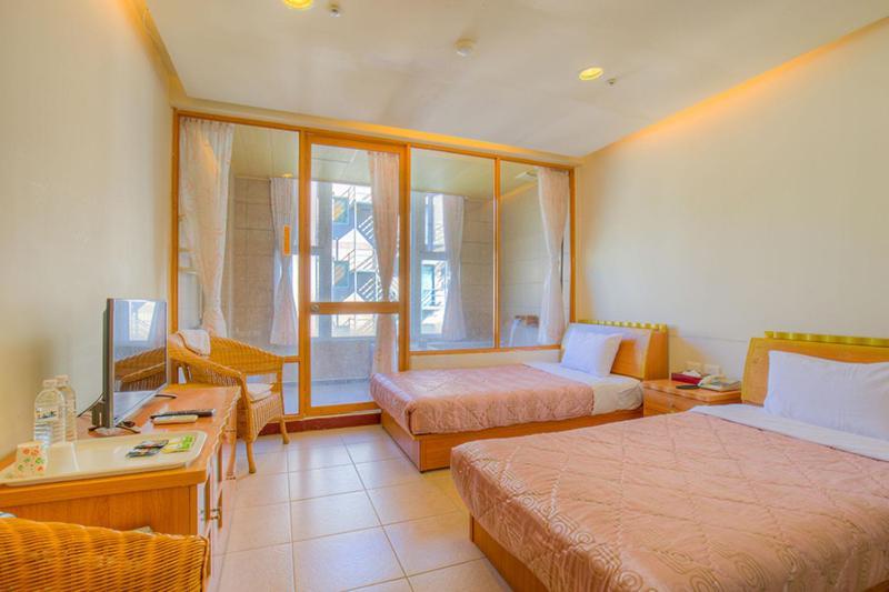 Crystal Hotel Ренай Екстериор снимка