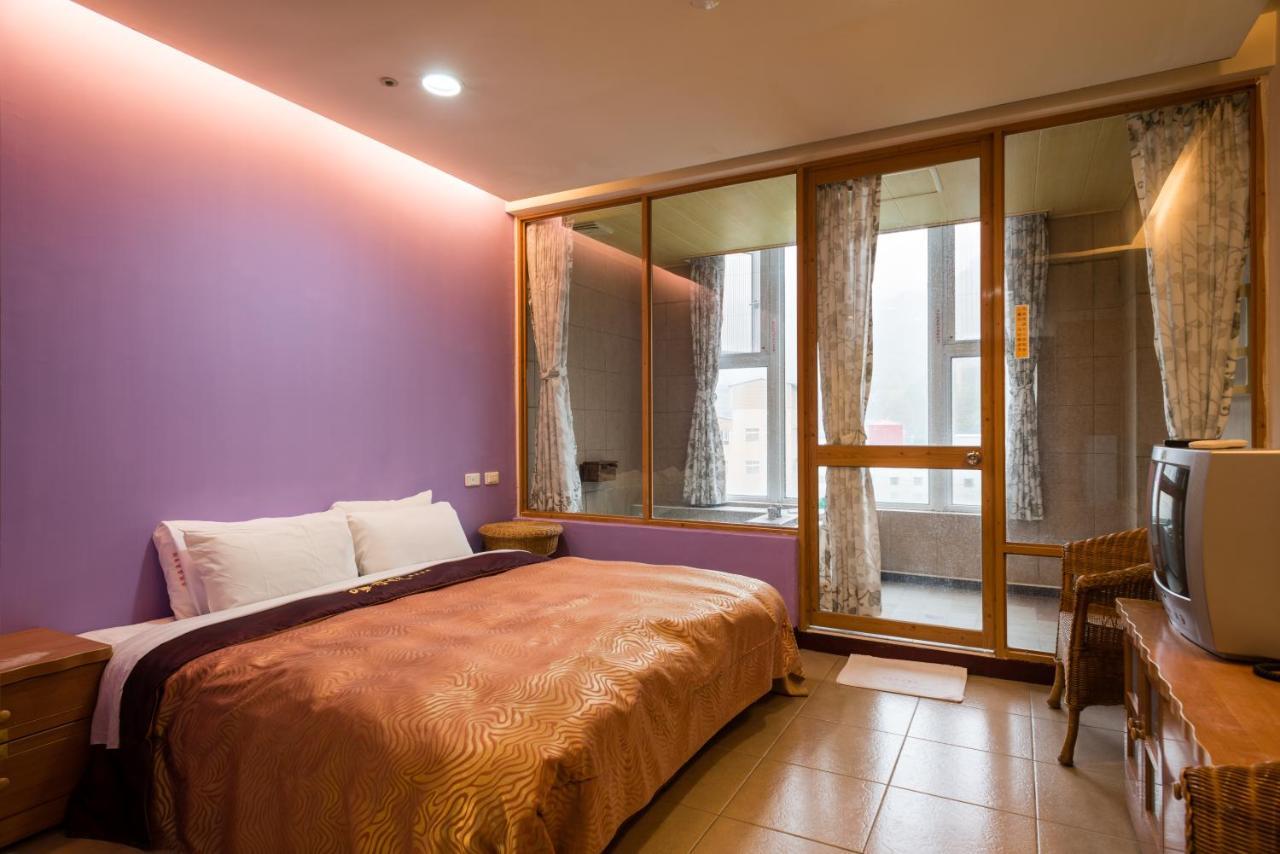 Crystal Hotel Ренай Екстериор снимка