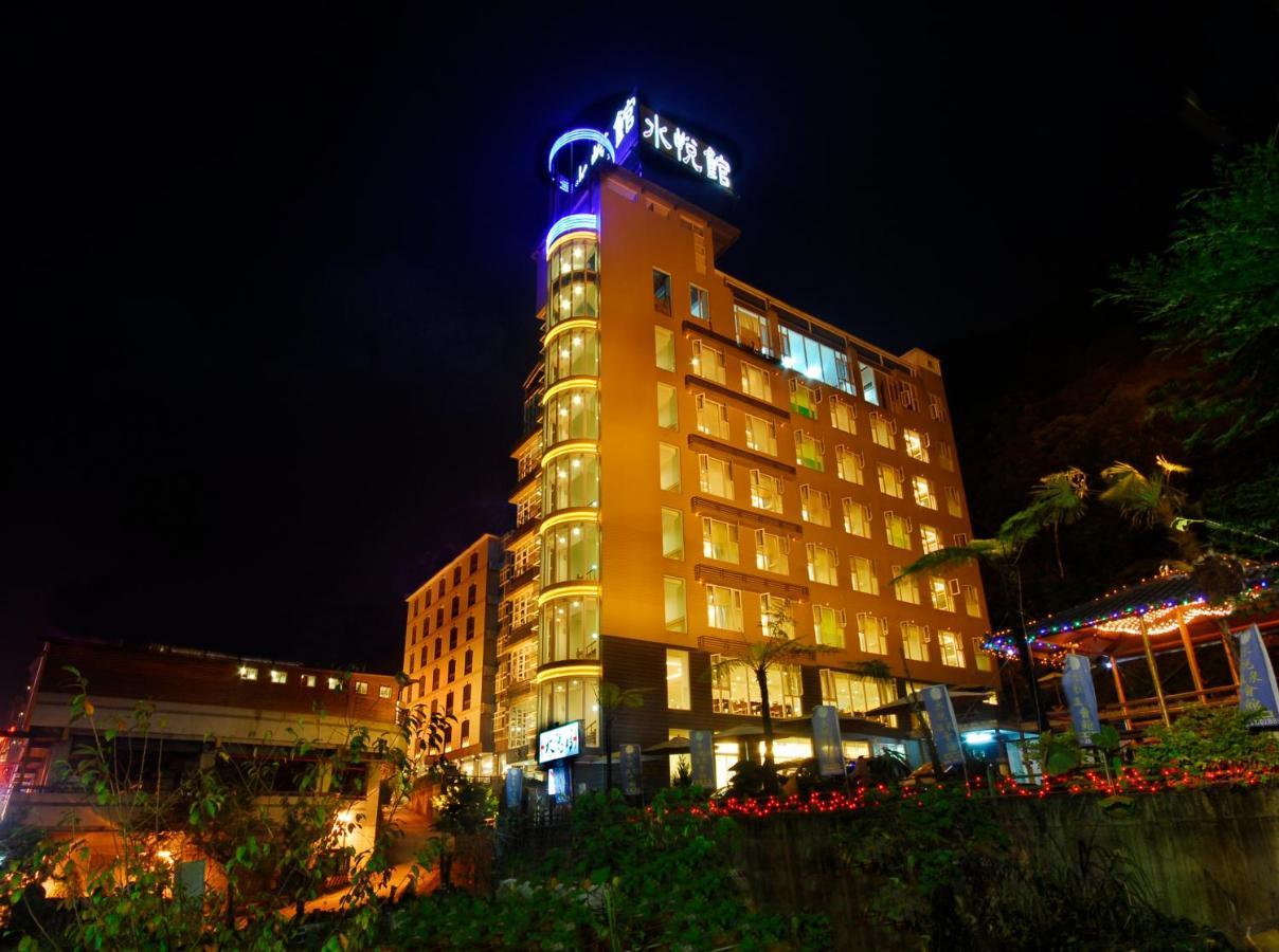 Crystal Hotel Ренай Екстериор снимка
