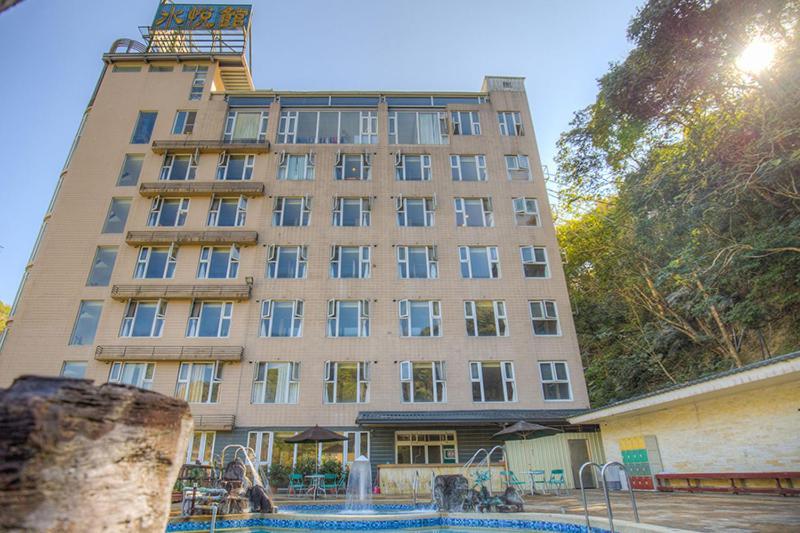 Crystal Hotel Ренай Екстериор снимка