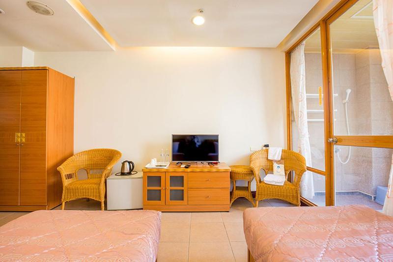Crystal Hotel Ренай Екстериор снимка